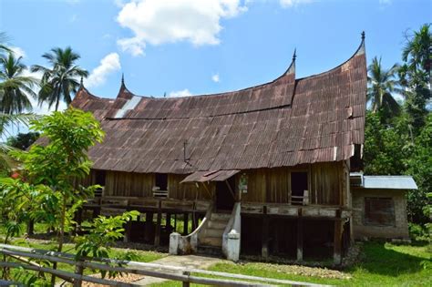 49 Contoh Desain Rumah Gadang Klasik Dan Elegan