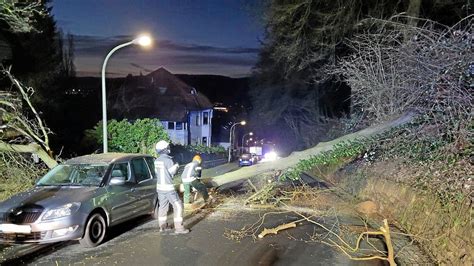 Wetter Brennender Baum an der Grundschötteler Straße