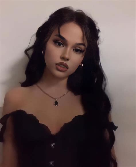Maggie Lindemman Vampire Hair Hot Halloween Outfits Maggie Lindemann