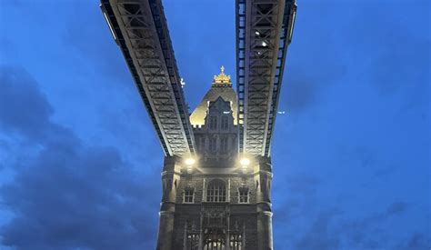 Premium Photo | Tower bridge of london at night