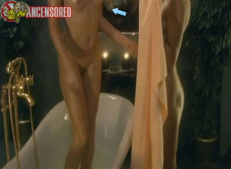 Голая Клара Hlouska в Girl Camp 2004 Lesbian Fleshpots