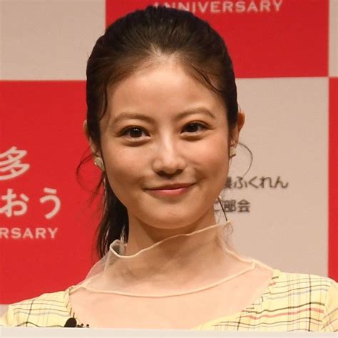 今田美桜の真剣…でも猫っぽい！表情に引き込まれる ファン「美桜ちゃんの目って本当に惹き付けられる」：「おっ！」でつながる地元密着のスポーツ応援