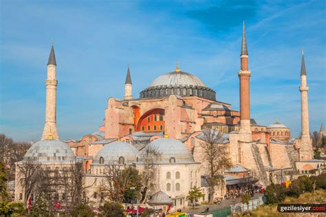 Ayasofya Müzesi Gezi Rehberi Nerede Giriş Ücreti ve Detaylar