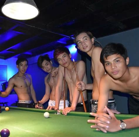 Toolbox Bar プノンペン プノンペン ゲイバースナック World Gay Guide