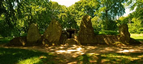 The legend of Wayland's Smithy - A Bit About Britain