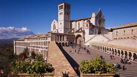 Tour In Umbria Con Assisi Spello Spoleto Gubbio S M Degli Angeli E