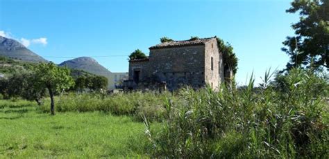 Casale Cascina In Vendita In Prima Traversa Di Via Salso S N C Penitro