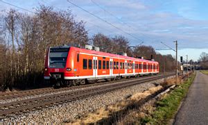 LOK Report - ET425 auf dem Flughafenexpress