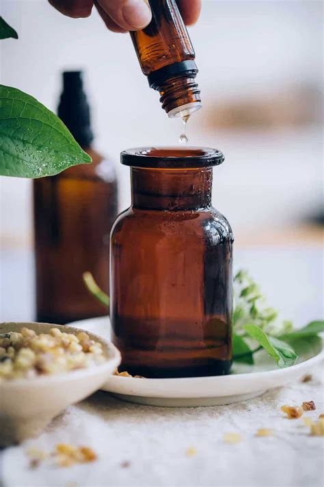 The Best Ways To Use Frankincense Oil On Your Face Hello Glow