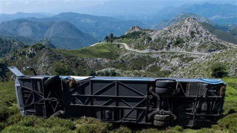 Accidente AutobÚs Asturias El Accidente De Los Lagos De Covadonga