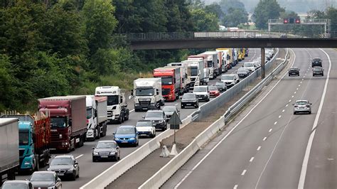 Ampel Streitet Um Erh Hung Der Lkw Maut Trendradars Deutsch