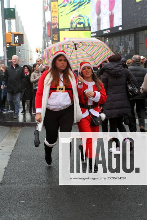 December 14 2019 New York New York Usa Santacon Nyc 2019 Santa S