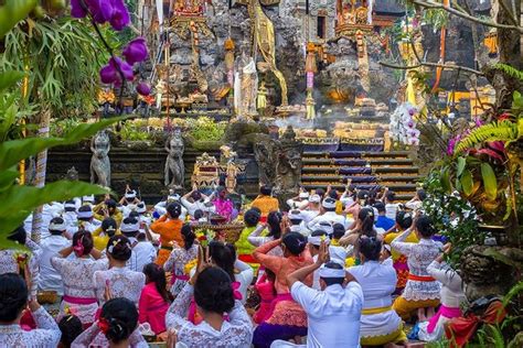 Catat Tips Wisata Di Bali Saat Galungan Dan Kuningan Halaman All