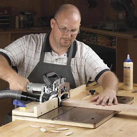 Accurate-Alignment biscuit-Joiner Jig Woodworking Plan from WOOD Magazine