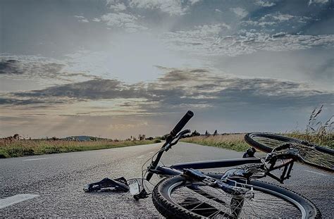 Kreis Kulmbach Fahrfehler Wird Radfahrer Zum Verh Ngnis J Hriger