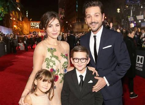 Camila Sodi Jerónimo Y Fiona Los Hijos De La Protagonista De Rubí Con Diego Luna Celebs De