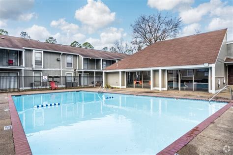 Charter Oak Apartments And Townhomes Apartments In Memphis Tn