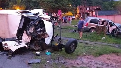 Grave Acidente Envolvendo Moradores De Cordeiro Deixa Mortos Em Guapimirim