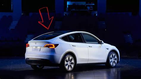 特斯拉 Tesla Model Y 第三煞車燈改正活動 C Jay Tech