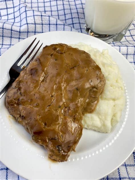 Cube Steak With Gravy Plowing Through Life