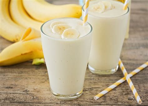 Tropical Banana Smoothie Fresh Fruit Somewhat Simple