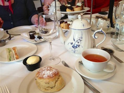 Edinburgh: tea in the afternoon | This International Life