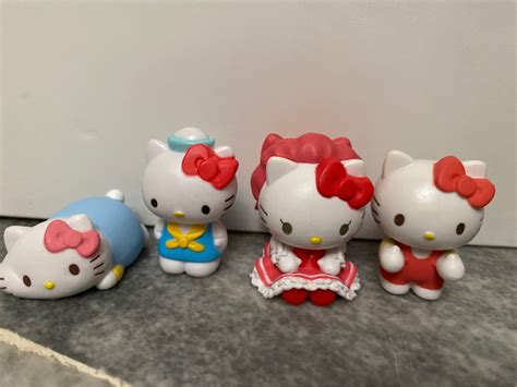 Bandai Cardcaptor Sakura X Sanrio Hello Kitty Mini Figure Hobbies