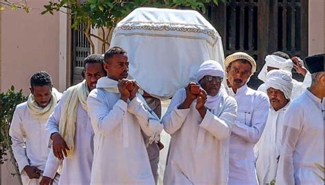 Prince Karim Aga Khan Buried In Egypts Aswan