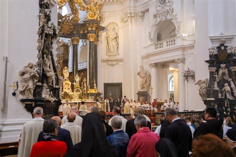 Fronleichnam In Fulda Bischof Gerber Predigte Im Dom Osthessen News