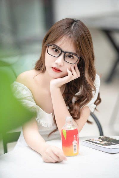 Ảnh Hot Girl Gái Xinh Đáng Yêu Nhìn Phê Như Con Tê Tê