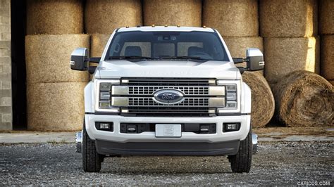 2017 Ford F 450 Super Duty Platinum Crew Cab Front