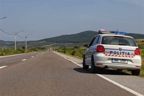 B Rbat Din Alba Iulia Prins La Volanul Unei Autoutilitare Cu Permisul