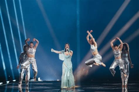 Eurovision 2024 Besa Kokëdhima non si qualifica per la finale ma sul