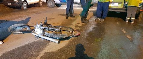 Un colectivo rozó una motocicleta en Bahía Blanca De La Bahia