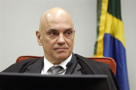 Moraes quer responsabilizar big techs por conteúdo monetizado Terra