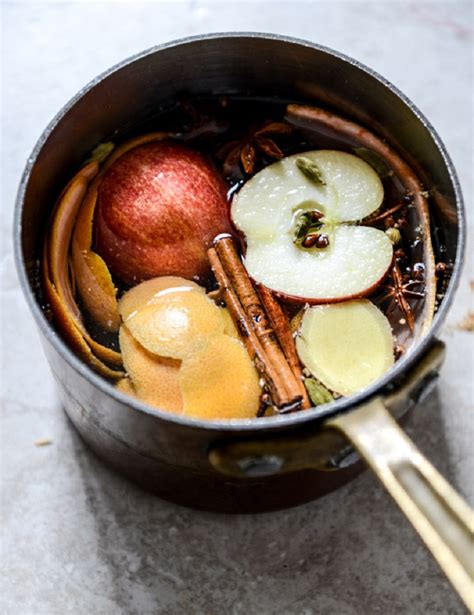 12 Homemade Natural Simmer Pot Recipes For Fall • Sarah Blooms