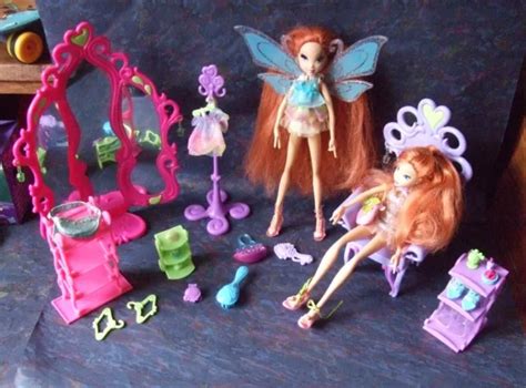 POUPÉE WINX BLOOM Enchantix et glam magic dressing room Mattel EUR 149