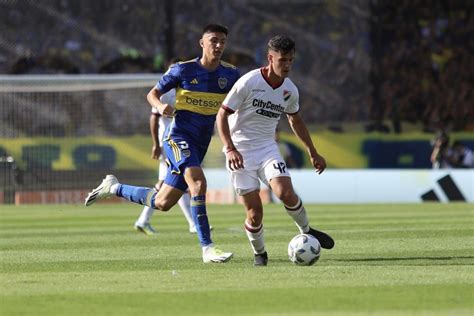 Con Un Penal Sobre El Final Boca Le Gan A Newells Y Se Acerc A La Copa