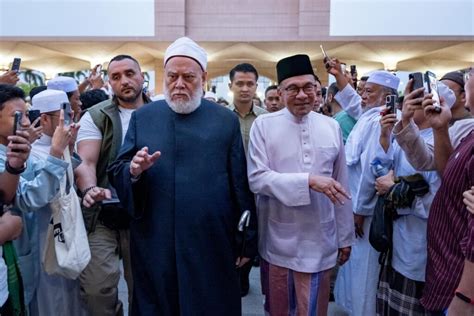 Photo Gallery Pm Anwar Attend Madani Knowledge Event In Putrajaya