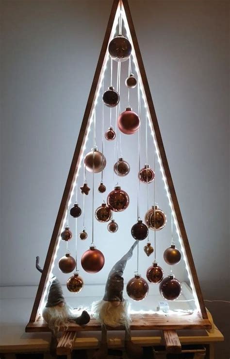 Ideas To Get A Modern Wooden Christmas Tree This Year In Diy