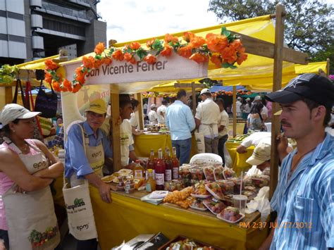 Escuela De Agricultura EcolÓgica Con Énfasis En Asociatividad Las Ferias Campesinas