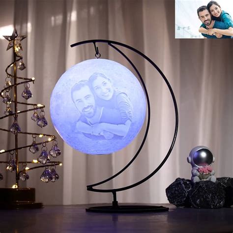 Gepersonaliseerde Eigen Foto Maanlamp 3D Met Ophangbeugel En Tekst