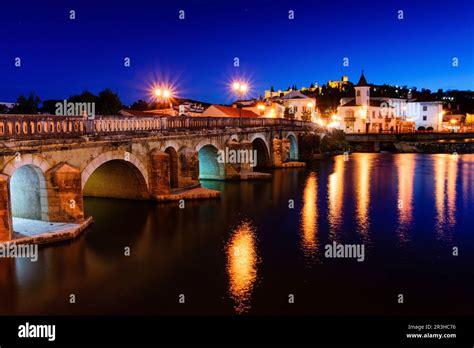 Puente Romano Sobre El Rio Nabao Y Castillo Templario Tomar Distrito