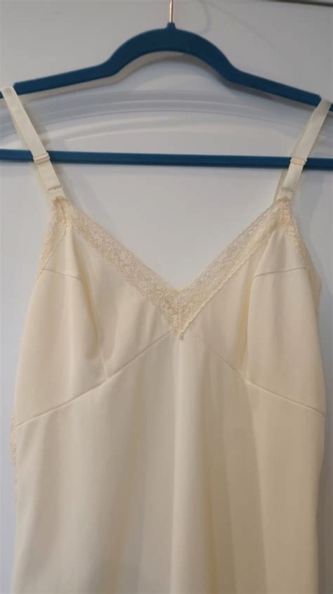 Vintage S Nude Lace Slip Movie Star Brand Size Gem