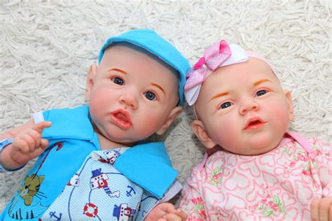 Boneca Bebê Reborn Casal de Gêmeos Não Idênticos no Elo7 VINITOYS