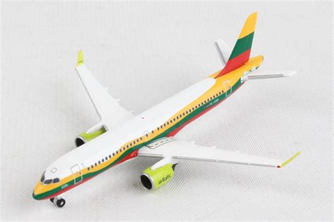 Air Baltic Airbus A220 300 Lithuania Yl Csk Herpa 534123 Scale 1500