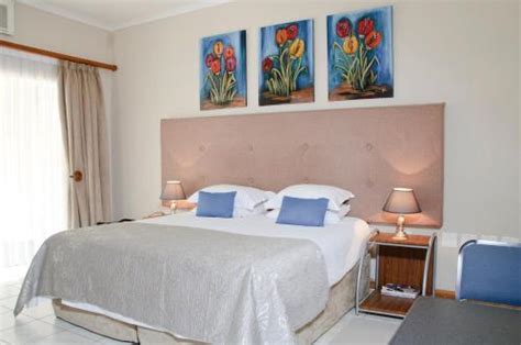 Country Park Guest House Muldersdrift Get The Best Accommodation Deal Book Self Catering Or