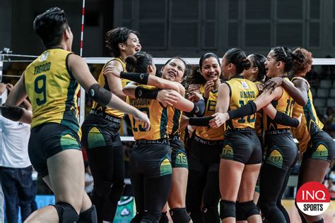 Uaap Volleyball Nakabalik Ang Feu Sa Ust Para I Book Ang Final Four