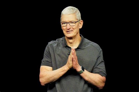 El Ceo De Apple Tim Cook Gana Millones De D Lares Con La Mayor