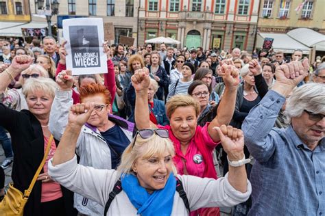 Kobiety protestowały na Rynku po tragicznej śmierci Doroty ZDJĘCIA